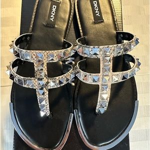 NIB DKNY Snake print/black with studs sandal 8